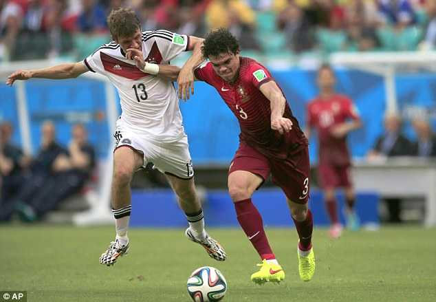 Thomas Muller trần tình sau nghi án ‘đóng kịch’ 
