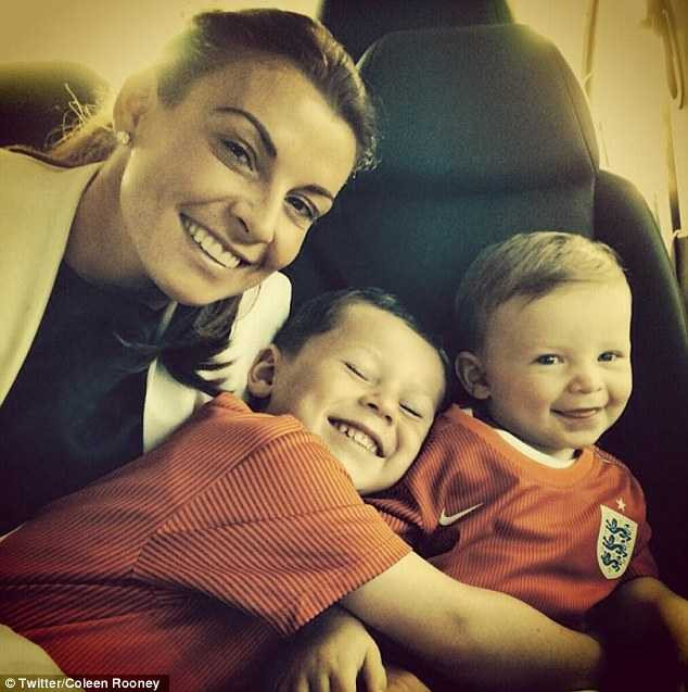 Rooney được vợ con sang tận Brazil 'tiếp lửa'