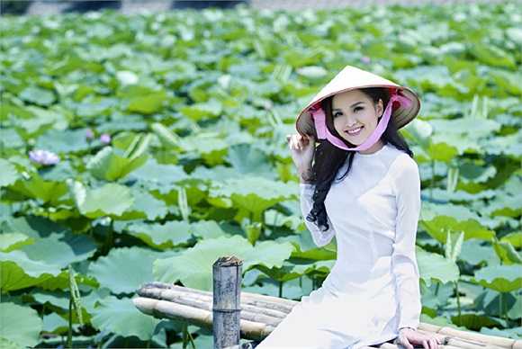 Sau những scandal đình đám, Hoa hậu thế giới người Việt 2010 Lưu Thị Diễm Hương đang cố gắng để vượt qua những thử thách.