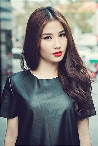 Thế nhưng sau khi tìm được một ê kip phù hợp, hình ảnh của Diễm My đã thay đổi chóng mặt.