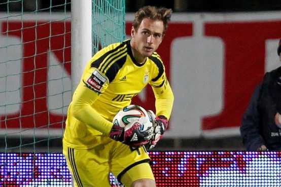 Thủ môn Jan Oblak, 21 tuổi, cao 1m86, quốc tịch Slovenia