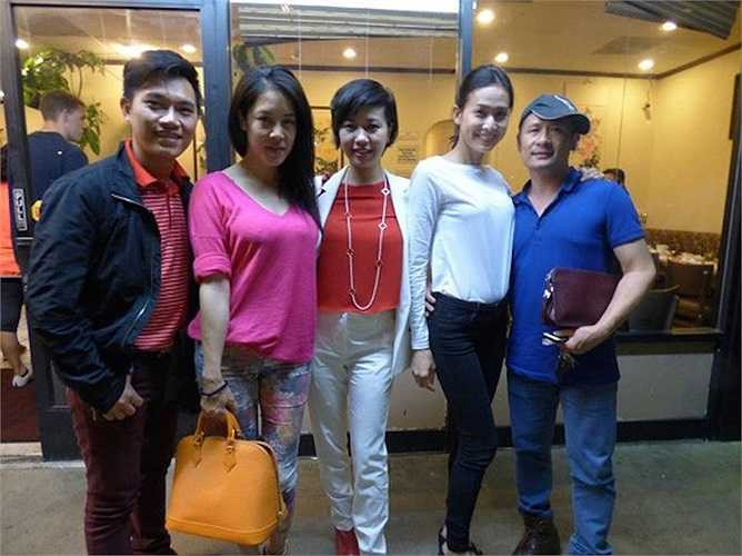 Gần đây, cặp đôi công khai mối quan hệ tình cảm thông qua việc đăng ảnh tình cảm bên nhau chứ chưa từng chính thức lên tiếng về 'nửa kia'. Trai tài, gái sắc, đây quả xứng là một cặp đôi đẹp của showbiz Việt dù về ngoại hình, Bằng Kiều không nổi trội như bạn gái. Theo Zing news.