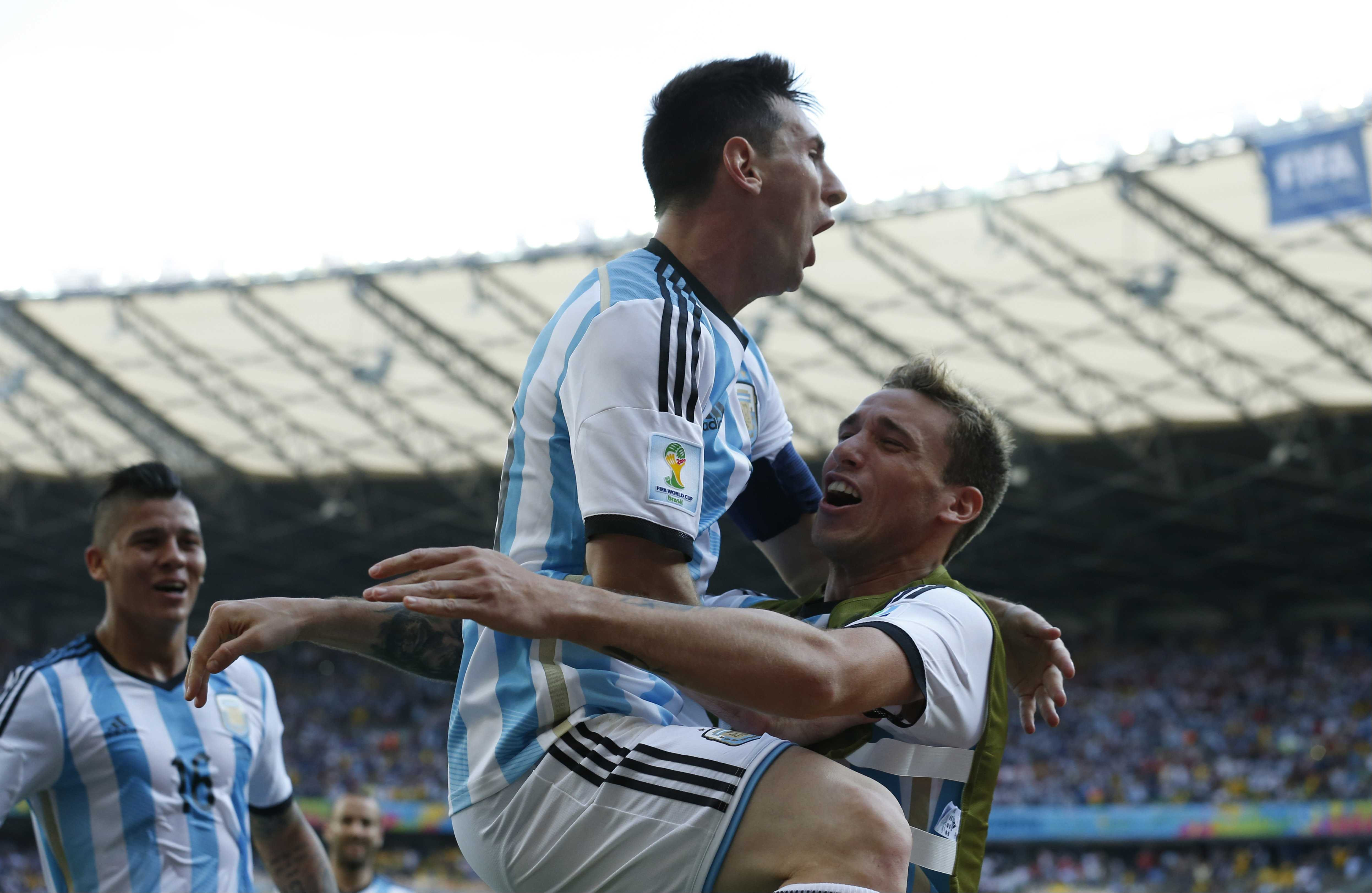 Tội nghiệp thiên tài Messi