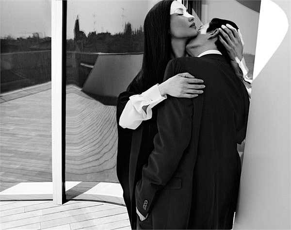 Trần Anh Hùng và Trần Nữ Yên Khê diễn cảnh tình tứ đắm đuối dưới ống kính của nhiếp ảnh gia người Italy.