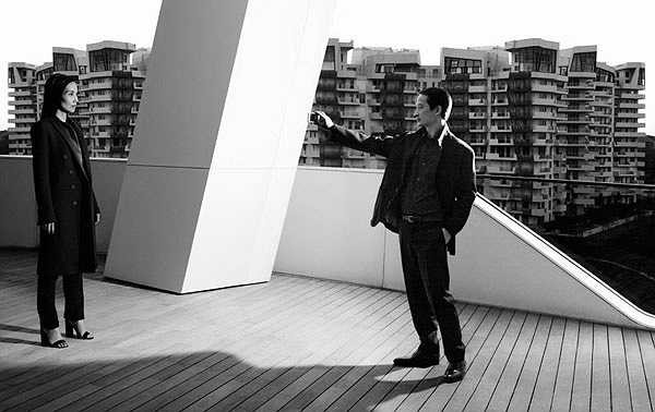 Cặp đôi hiện có hai con. Trần Nữ Yên Khê đã 46 tuổi nhưng vẫn rất trẻ trung.