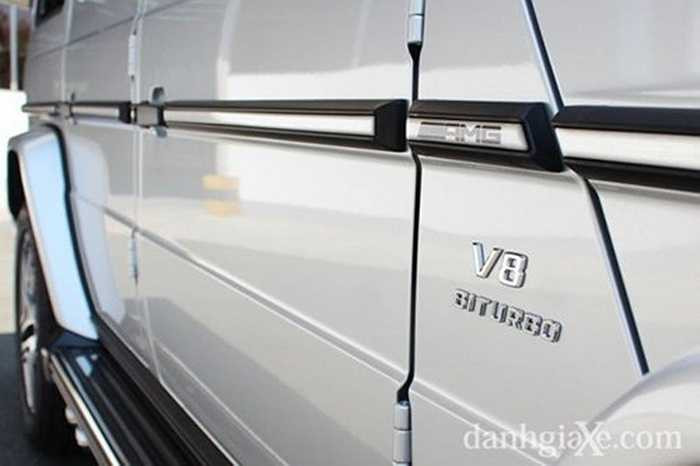 Sau nhiều cập nhật về công nghệ và đổi mới về trang bị, G63 AMG vẫn kiên định với phong cách thiết kế cổ điển, vuông vức của một chiếc SUV có khả năng tốc độ và vượt địa hình.