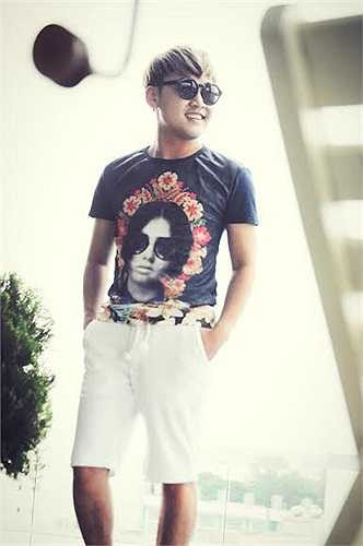 Nhưng cũng không phải vì thế mà anh sử dụng nhiều chiêu trò gây shock hay tạo scandal để hâm nóng tên tuổi.