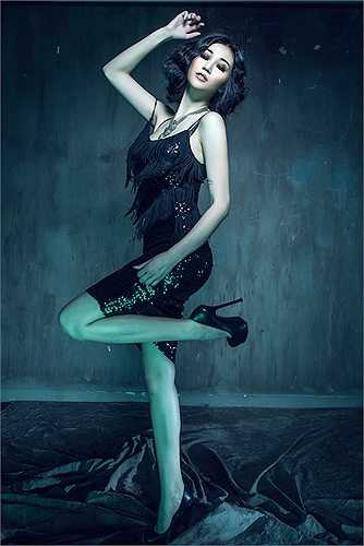 Lịch quay phim, đóng quảng cáo, diễn thời trang, chụp hình dày đặc khiến cô chóng mặt.