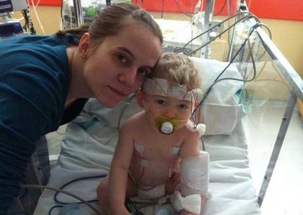 Giải mã kiểu tóc siêu dị của Ronaldo