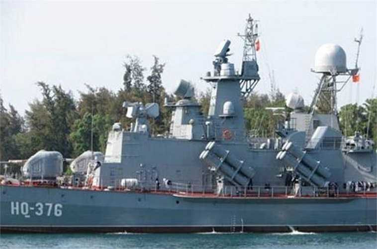 Tuy tàu chỉ có kích cỡ nhỏ, nhưng hỏa lực con tàu đủ sức đánh chìm những chiến hạm lớn hơn nó gấp nhiều lần. 