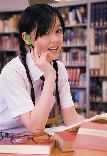 Các học sinh trường ngoài khi nhìn những bộ đồng phục sẽ biết về gia thế của học sinh đang mặc. 