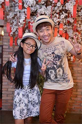 Trong khi Trấn Thành cũng rất đắt show MC truyền hình.