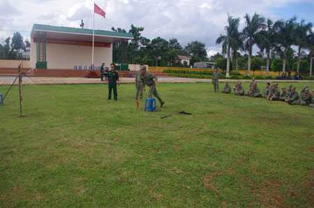 sỹ quan đặc công, phi dao, phi sao, lữ đoàn đặc công 198