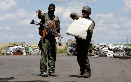 Tổng thống Ukriane dọa hủy thỏa thuận ngừng bắn