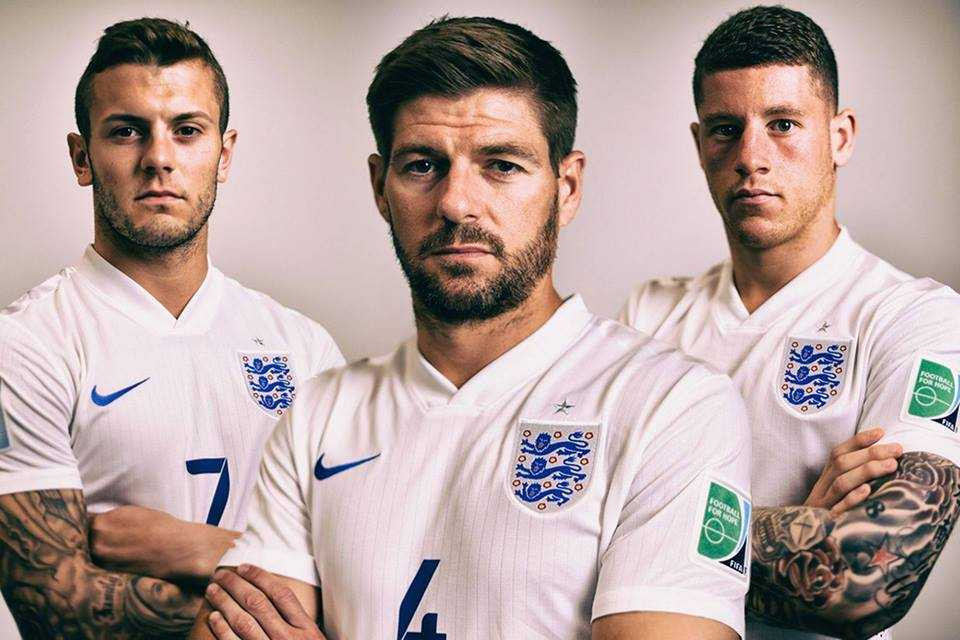 'Sư tử đầu đàn' Gerrard có quá nhiều vấn đề về sự tập trung thi đấu ở mùa giải 2013-14