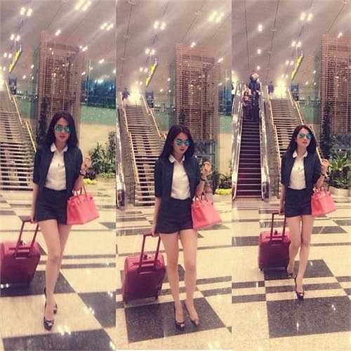 Bộ trang phục đậm chất công sở được ứng dụng không mấy phù hợp khi người đẹp có mặt ở sân bay. 