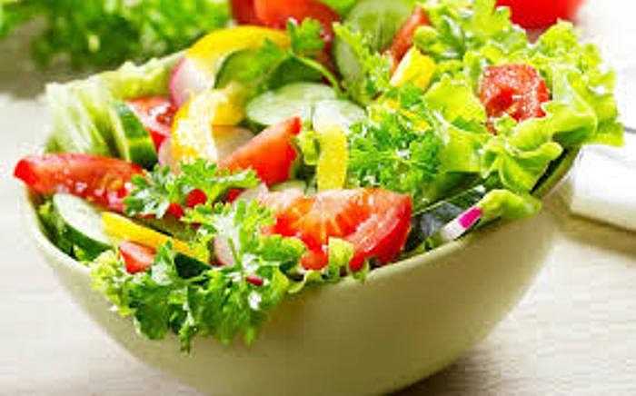 Hiện có tới 95% người mua và 73% người bán buôn rau không thể nhận biết đâu là rau an toàn nếu không có sự hỗ trợ kỹ thuật. 