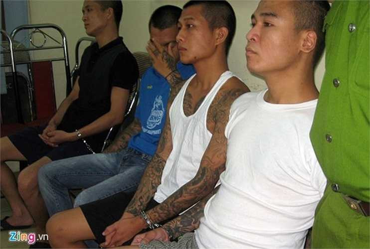 Ngày 26/6, công an quận Hoàng Mai (Hà Nội) họp báo thông tin vụ bắt giữ nhóm xã hội đen gây ra vụ Cướp tài sản, Chống người thi hành công vụ, ở phường Giáp Bát, quận Hoàng Mai. Nhóm này gồm gần chục người, 4 tên đã sa lưới gồm: Bùi Quang Đạt, Bùi Ngọc Cảnh (cùng 24 tuổi), Trần Tất Tuyền (23 tuổi) và Trịnh Văn Bắc (30 tuổi) ở phường Thịnh Liệt, quận Hoàng Mai. 