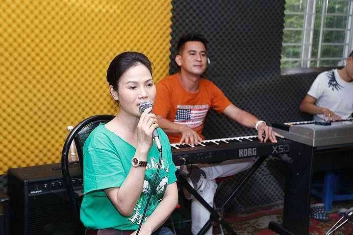 Đêm nhạc Thanh Sơn – Nỗi Buồn Hoa Phượng sẽ diễn ra vào lúc 20h ngày 28/6/2014