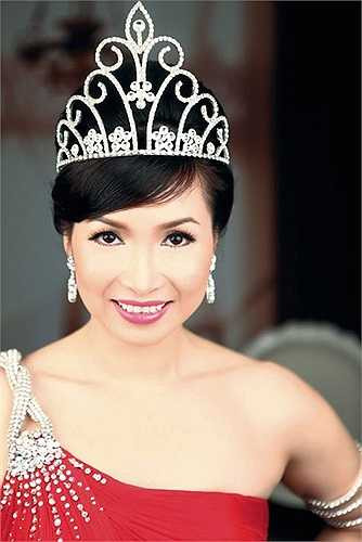 Bùi Bích Phương (sinh năm 1971) là Hoa hậu Việt Nam đầu tiên sau cuộc thi do báo Tiền Phong tổ chức năm 1988 tại nhà Văn hoá Thanh Niên Hà Nội. Khi đăng quang, Bùi Bích Phương là tân sinh viên khoa tiếng Anh của ĐH Tổng hợp Hà Nội. Ở thời điểm này, cô cao 1m57 và có số đo ba vòng là 87-58-88. 