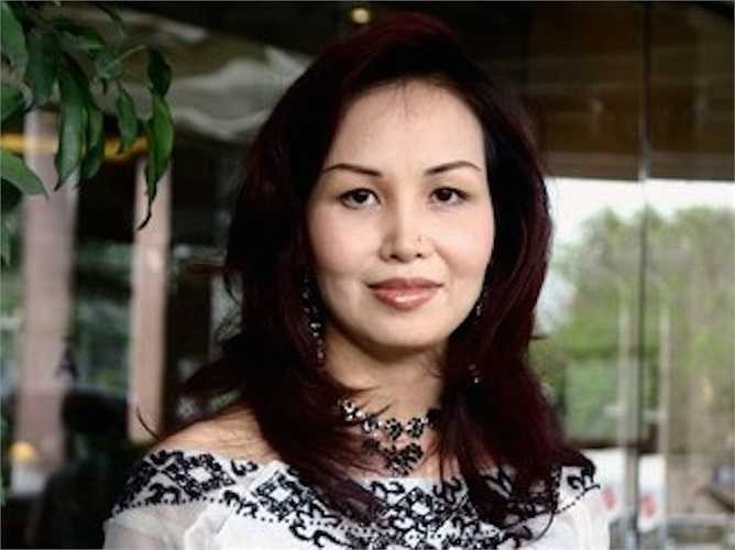 Tuy vậy, tính tới bây giờ, Diệu Hoa vẫn được coi là một trong những hoa hậu Việt có học vấn cao nhất showbiz Việt. Cô đạt được bằng Thạc sĩ quản trị kinh doanh (MBA) tại Viện Công nghệ châu Á (AIT) ở Thái Lan và thông thạo 5 thứ tiếng: Anh, Pháp, Nga, Ấn và Thái. Diệu Hoa sớm kết hôn với một doanh nhân người Ấn Độ và có 3 con (2 gái, 1 trai). 