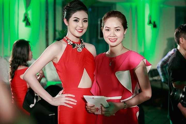 Sau một thời gian du học tại Anh, Mai Phương trở về lập gia đình và sinh sống tại Hải Phòng. Cô sống bình lặng và rất hiếm khi tham gia vào các sự kiện của làng giải trí. 