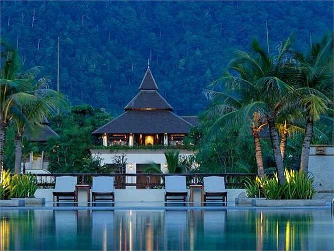 Khách sạn 5 sao Layana Resort & Spa là điểm đến lý tưởng cho những người thích sự tách biệt, những người say mê khung cảnh rừng già ẩn chứa nhiều bí mật quyến rũ. 