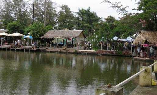 Hiện trường vụ án mạng đau lòng tại quán cà phê thư giản bên hồ nước.