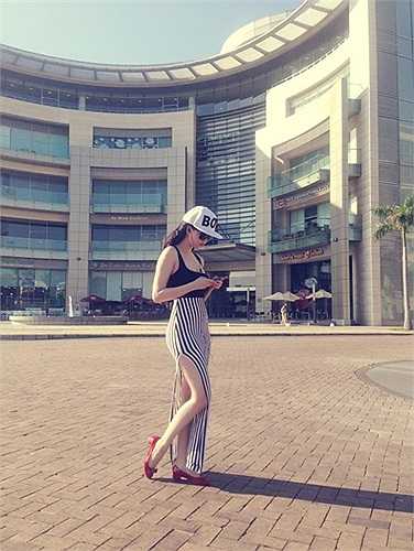 Cùng ngắm Ngọc Trinh đẹp quyến rũ giữa đời thường: