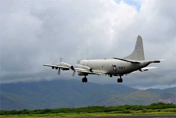Máy bay của Hải quân tham gia tập trận