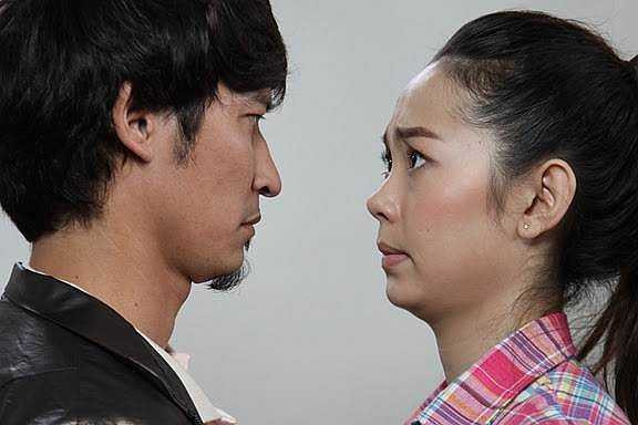 Trong bộ phim này, cả hai đã có rất nhiều nụ hôn lãng mạn, từ những màn hôn trộm nghịch ngợm cho tới những nụ hôn sâu cuồng nhiệt khiến người xem không khỏi đỏ mặt.