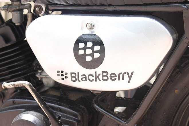 Anh Rock Sai thừa nhận mình là một tín đồ thứ thiệt của BlackBerry. 