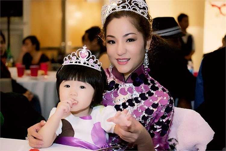 Với danh hài Thúy Nga, con gái chính là tình yêu lớn vĩ đại nhất cuộc đời mình