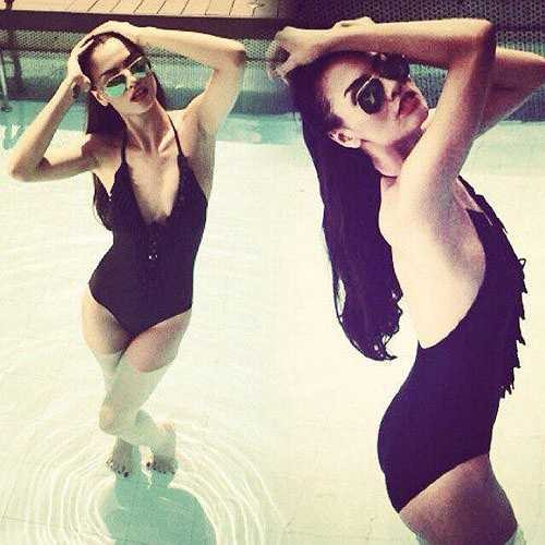 Là người mẫu gợi cảm nổi tiếng của làng giải trí, Hồng Quế cũng không tránh khỏi những khoảnh khắc để lộ vòng 1 phồng xẹp thất thường khi chụp ảnh với áo tắm.