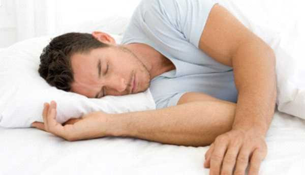 Ngủ nhiều hơn. Tình trạng mất ngủ làm cho quá trình trao đổi chất trong cơ thể chậm hơn, năng lượng sản sinh ít hơn trong ngày, dẫn đến bạn không thể làm việc hiệu quả, đồng thời chất béo không có lợi tích tụ nhiều hơn trong cơ thể.