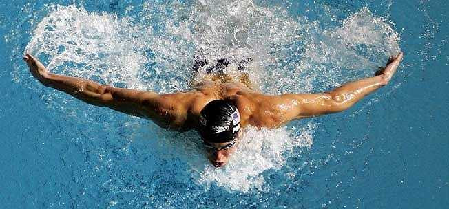 Tập các bài vận động toàn thân. Đây là cách tuyệt vời để kích thích hoạt động của tất cả các sợi cơ trong cơ thể, theo đó lượng calo sẽ được đốt cháy nhiều hơn làm cho chất béo được tiêu thụ nhiều hơn. 