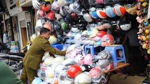 Ngày mai, đội mũ bảo hiểm rởm bị phạt đến 200.000 đồng