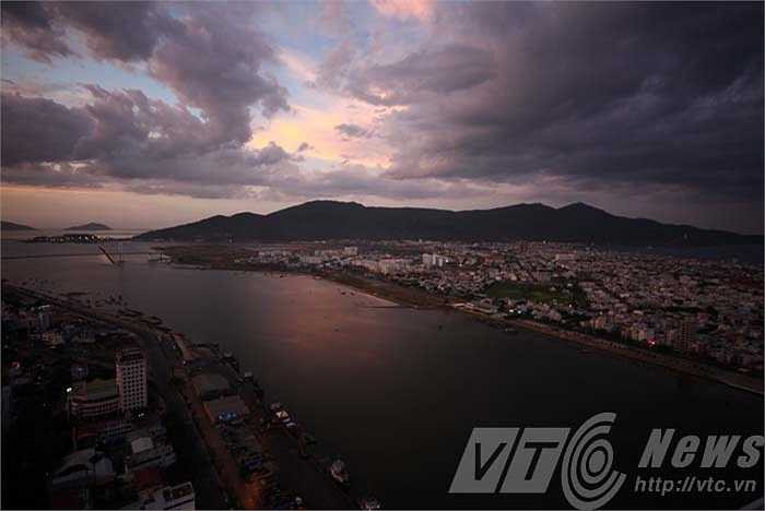 Chiều về trên đỉnh Sơn Trà