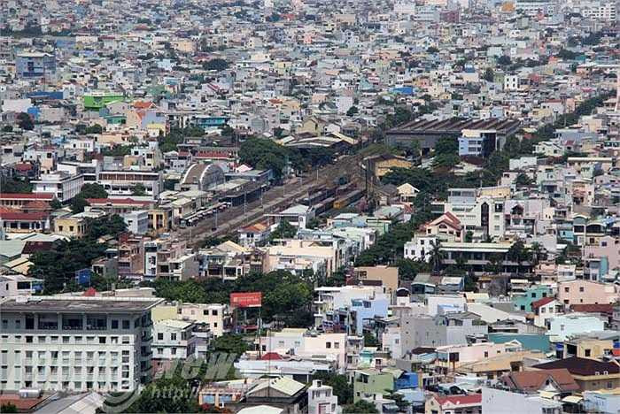 Ga đường sắt, tuyến giao thông huyết mạch nhìn từ trên cao