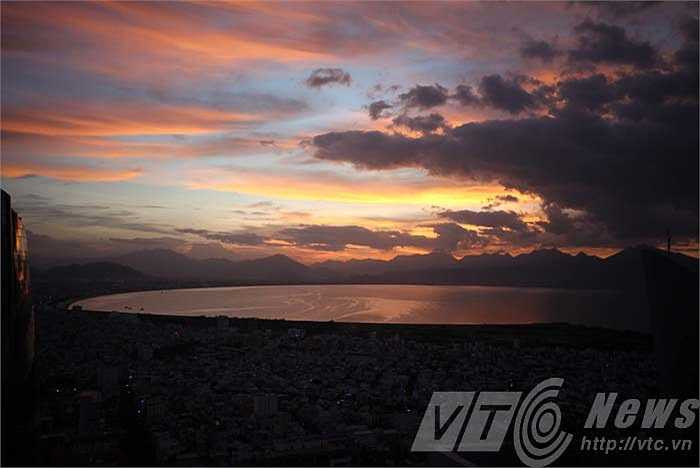 Chiều về trên biển