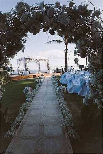 Toàn cảnh khu tiệc cưới sang trọng.