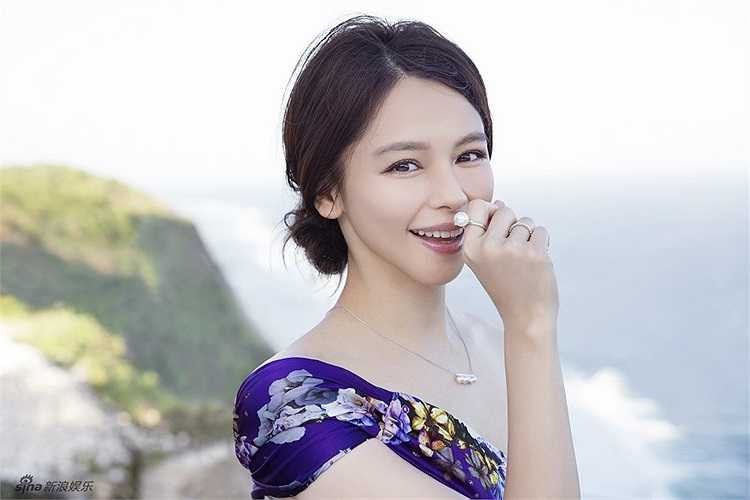 Cô dâu đẹp tinh khôi. 