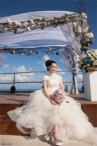 Đẹp như nàng công chúa từ thế giới cổ tích.