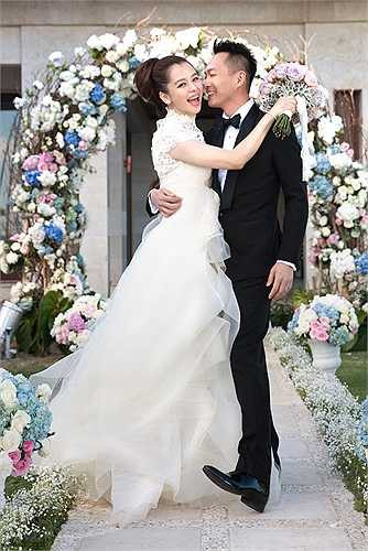 Đám cưới như mơ của cô được tổ chức tại hòn đảo Bali - Indonesia mộng mơ dưới sự chứng kiến của khách khá hạn chế. Chủ yếu là gia đình hai bên và bạn bè thân thiết. Lâm Tâm Như là sao duy nhất trong giới giải trí được mời tới đám cưới.