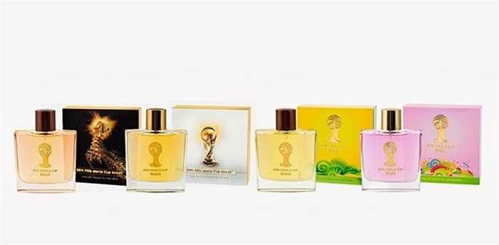 Thật kinh khủng khi đứng giữa hàng vạn cổ động viên gào thét, tràn ngập mùi mồ hôi nhễ nhại suốt 90 phút. Đó là cách quảng cáo của các nhà sản xuất nước hoa với hàng trăm sản phẩm được tung ra trong mùa World Cup này.