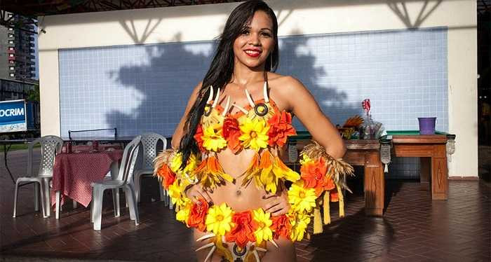 Cô gái này có tên là Suelem Leal, và là người giành vị trí thứ 5 trong cuộc thi.