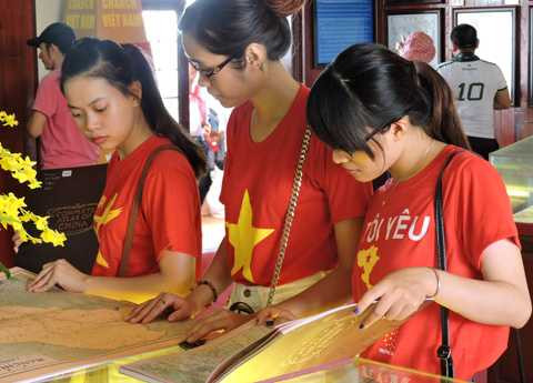 Lý Sơn, Hoàng Sa, Trường Sa, triển lãm, chủ quyền, bản đồ