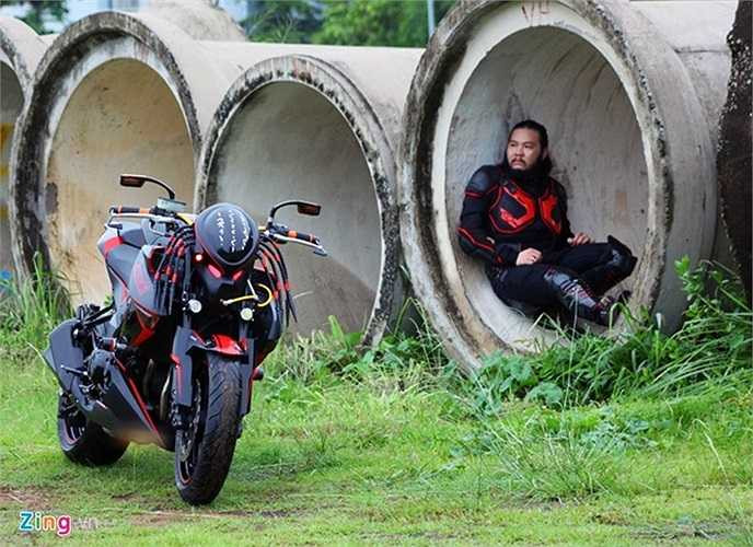 Cung cấp sức mạnh Z1000 2013 là khối động cơ bốn thì cam kép, 4 xi-lanh thẳng hàng, làm mát bằng dung dịch có dung tích 1.043 phân khối. Động cơ đạt công suất 138 mã lực tại vòng tua máy 9.600 vòng/phút, mô-men xoắn cực đại 110 Nm tại vòng tua máy 7.800 vòng/phút.