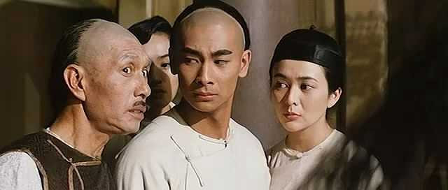 Triệu Văn Trác - Hoàng Phi Hồng 1993: Triệu Văn Trác là sư huynh đệ đồng môn của hàng loạt các ngôi sao võ thuật Hong Kong khác như Lý Liên Kiệt, Ngô Kinh, Chung Tử Đơn. Với niềm đam mê võ thuật luôn rực cháy và luôn khát khao được cống hiến cho điện ảnh, sau loạt seri Hoàng Phi Hồng do Lý Liên Kiệt thủ vai, Triệu Văn Trác được mời đóng tiếp nhân vật võ sư nổi tiếng Hoàng Phi Hồng, sự diễn xuất của anh đều được đánh giá cao.