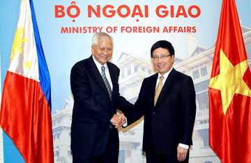 Nóng sáng 4/7: Mỹ đưa 6 chiến đấu cơ tàng hình 'dằn mặt' Trung Quốc